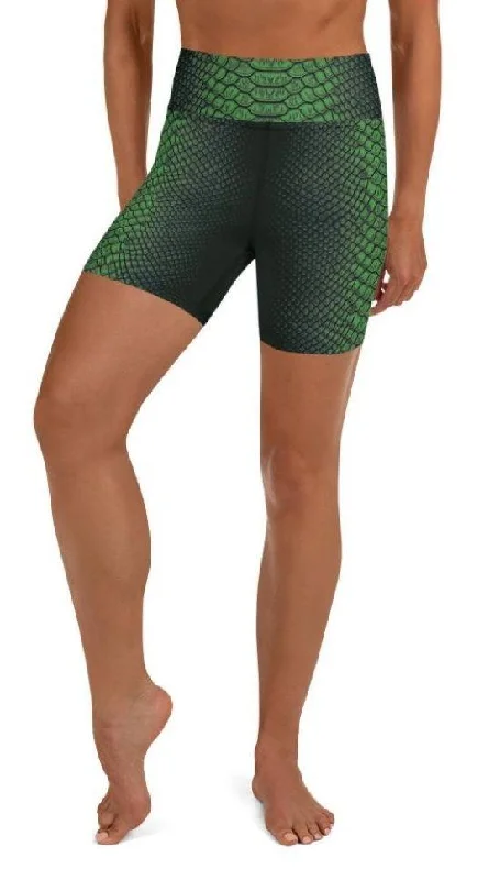 Green Crocodile Pattern Yoga Shorts